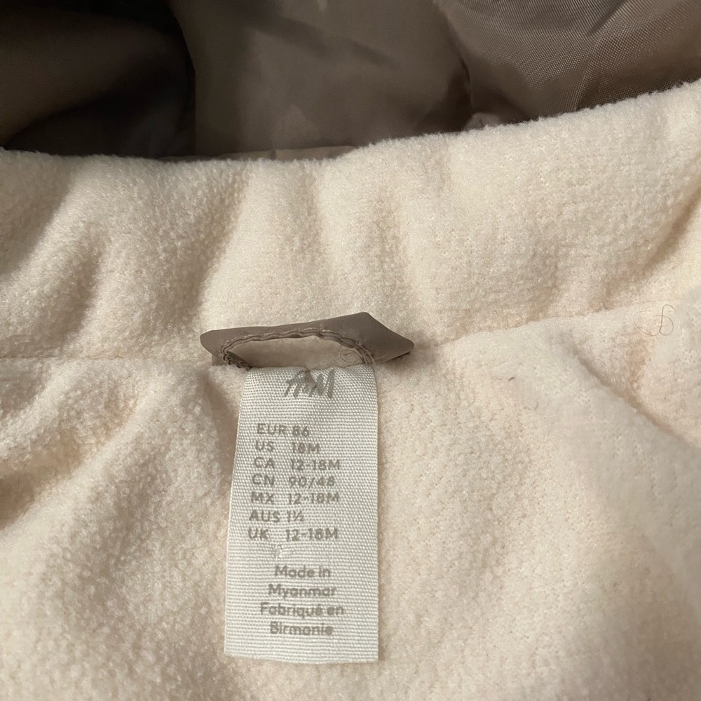 H&M Dog Print Puffer Jacket Detachable Hood 18 Months - Picture 4 of 8